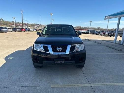 Photo 4 of 22 of 2014 Nissan Frontier SV
