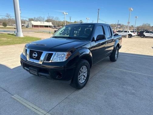 Photo 5 of 22 of 2014 Nissan Frontier SV