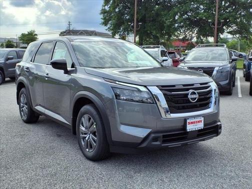 2025 Nissan Pathfinder S 4WD