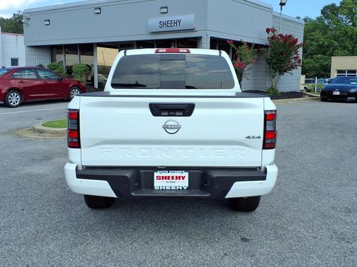 2025 Nissan Frontier SV