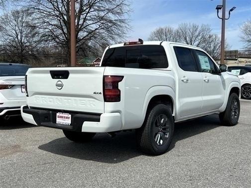 2025 Nissan Frontier SV