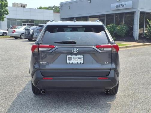 2020 Toyota RAV4 LE
