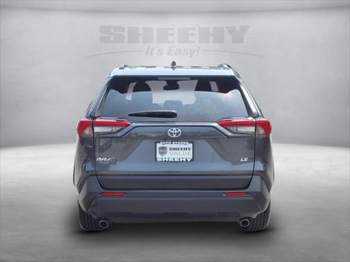 2020 Toyota RAV4 LE