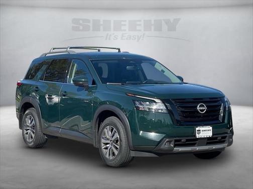 2022 Nissan Pathfinder SL 4WD