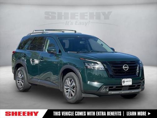 2022 Nissan Pathfinder SL 4WD