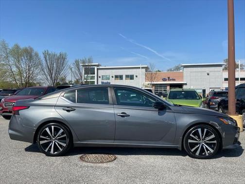 2020 Nissan Altima SR FWD