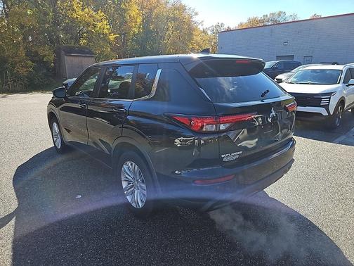 2022 Mitsubishi Outlander ES 2.5 S-AWC