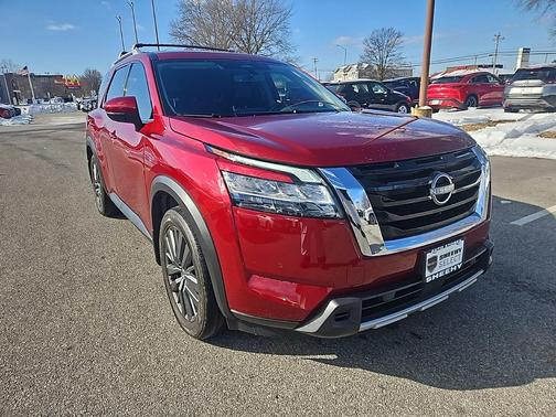 2024 Nissan Pathfinder SL 4WD