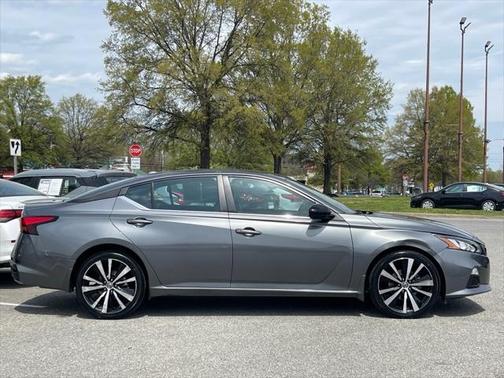 2022 Nissan Altima SR Intelligent AWD