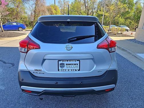 2020 Nissan Kicks SR