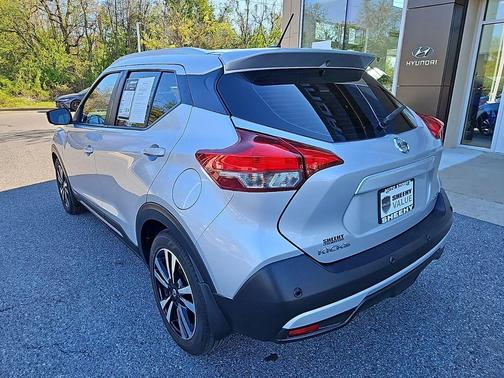 2020 Nissan Kicks SR