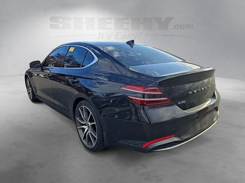 2022 Genesis G70 2.0T RWD