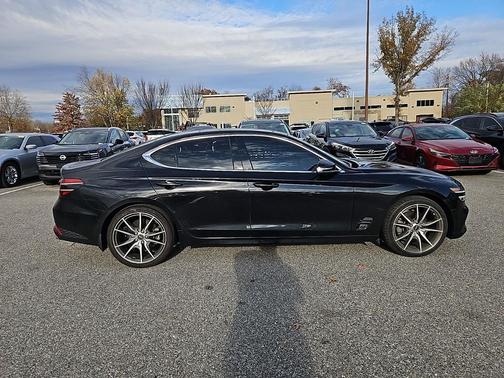 2022 Genesis G70 2.0T RWD