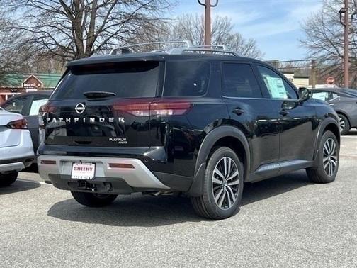 2025 Nissan Pathfinder Platinum 4WD