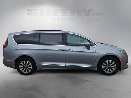 2020 Chrysler Pacifica Touring-L Plus
