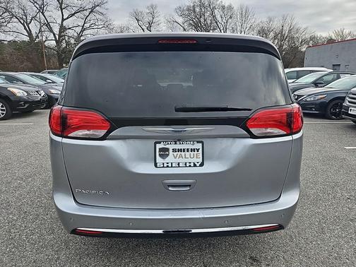 2020 Chrysler Pacifica Touring-L Plus