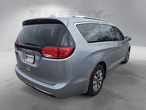 2020 Chrysler Pacifica Touring-L Plus