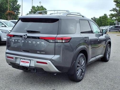 2025 Nissan Pathfinder SL 4WD