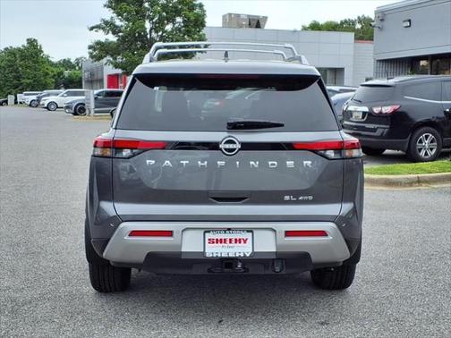 2025 Nissan Pathfinder SL 4WD