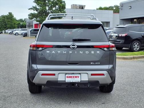 2025 Nissan Pathfinder SL 4WD