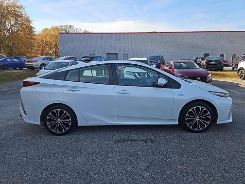 2022 Toyota Prius Prime XLE