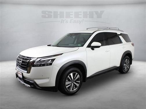 2024 Nissan Pathfinder SL 4WD