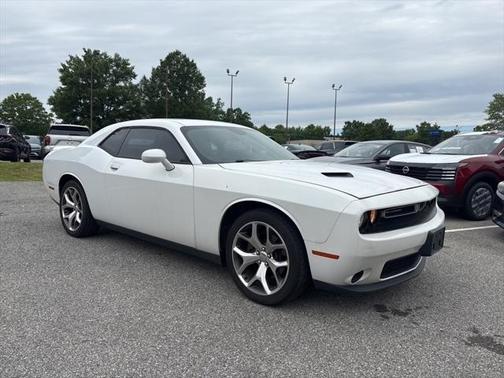 2015 Dodge Challenger SXT Plus