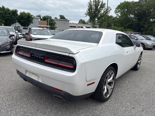 2015 Dodge Challenger SXT Plus
