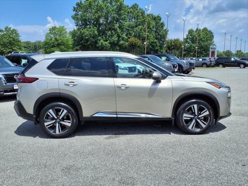 2022 Nissan Rogue SL