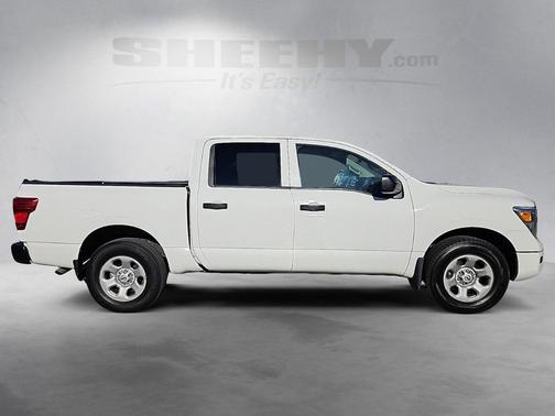 2022 Nissan Titan S