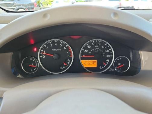Avalanche 2012 Nissan Pathfinder LE