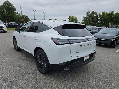 Everest White Pearl Tricoat 2026 Nissan Murano Platinum