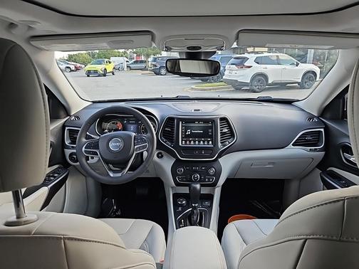 2022 Jeep Cherokee Latitude Lux