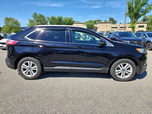 Black Metallic 2020 Ford Edge SEL