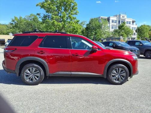 2022 Nissan Pathfinder SV 4WD