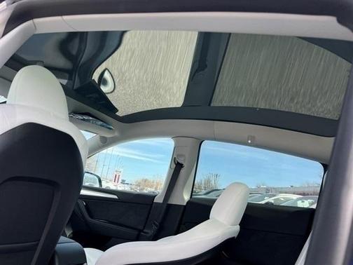 2024 Tesla Model Y Performance Dual Motor All-Wheel Drive