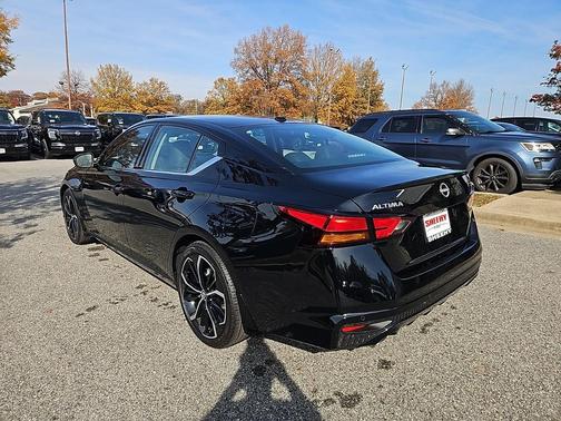 2025 Nissan Altima SR FWD