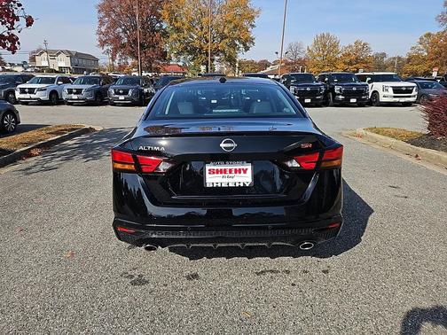 2025 Nissan Altima SR FWD