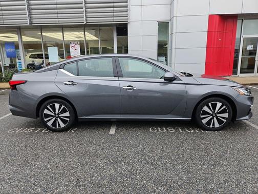 Gun Metallic 2019 Nissan Altima 2.5 SV