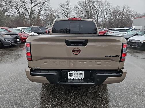 2024 Nissan Frontier PRO-4X