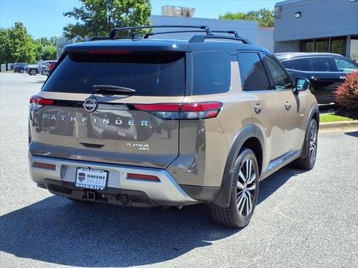 2023 Nissan Pathfinder Platinum 4WD