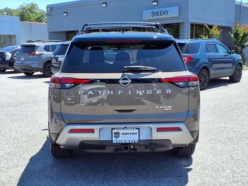 2023 Nissan Pathfinder Platinum 4WD