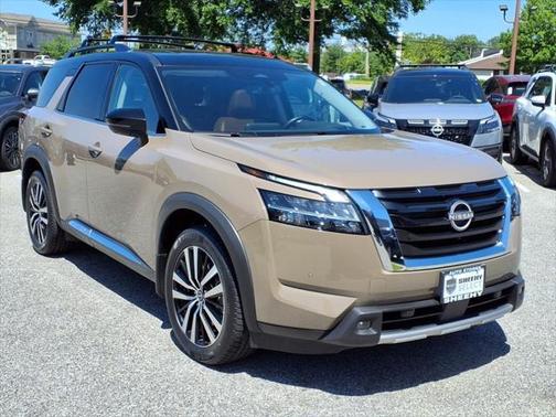 2023 Nissan Pathfinder Platinum 4WD