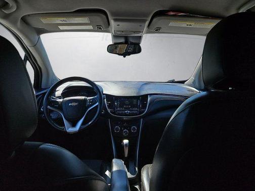 Sandy Ridge Metallic 2018 Chevrolet Trax LT