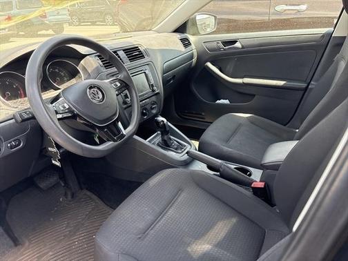 2015 Volkswagen Jetta Auto S w/Technology