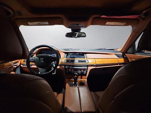 2014 BMW 750 Li xDrive