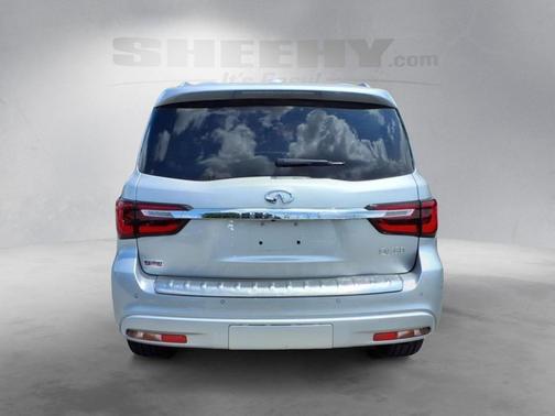 2021 INFINITI QX80 Luxe