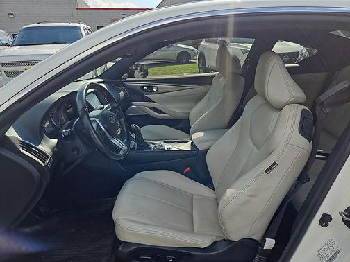 2019 INFINITI Q60 3.0T LUXE