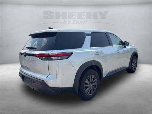 2023 Nissan Pathfinder S 4WD