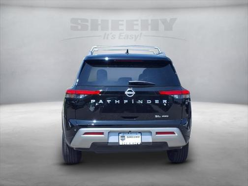 2023 Nissan Pathfinder SL 4WD